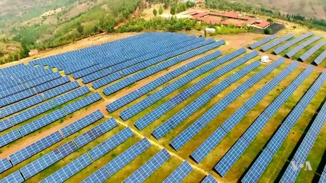 ali_naka's tweet photo. Rwanda built a solar power plant at a cost of $23.7 million. 

17-hectare solar field with 28,000 panels was constructed in six months.

It created 506 jobs, increased Rwanda's electricity production by 6% and provides energy to 15,000 homes. Progressive https://t.co/mK4iLyVHhU