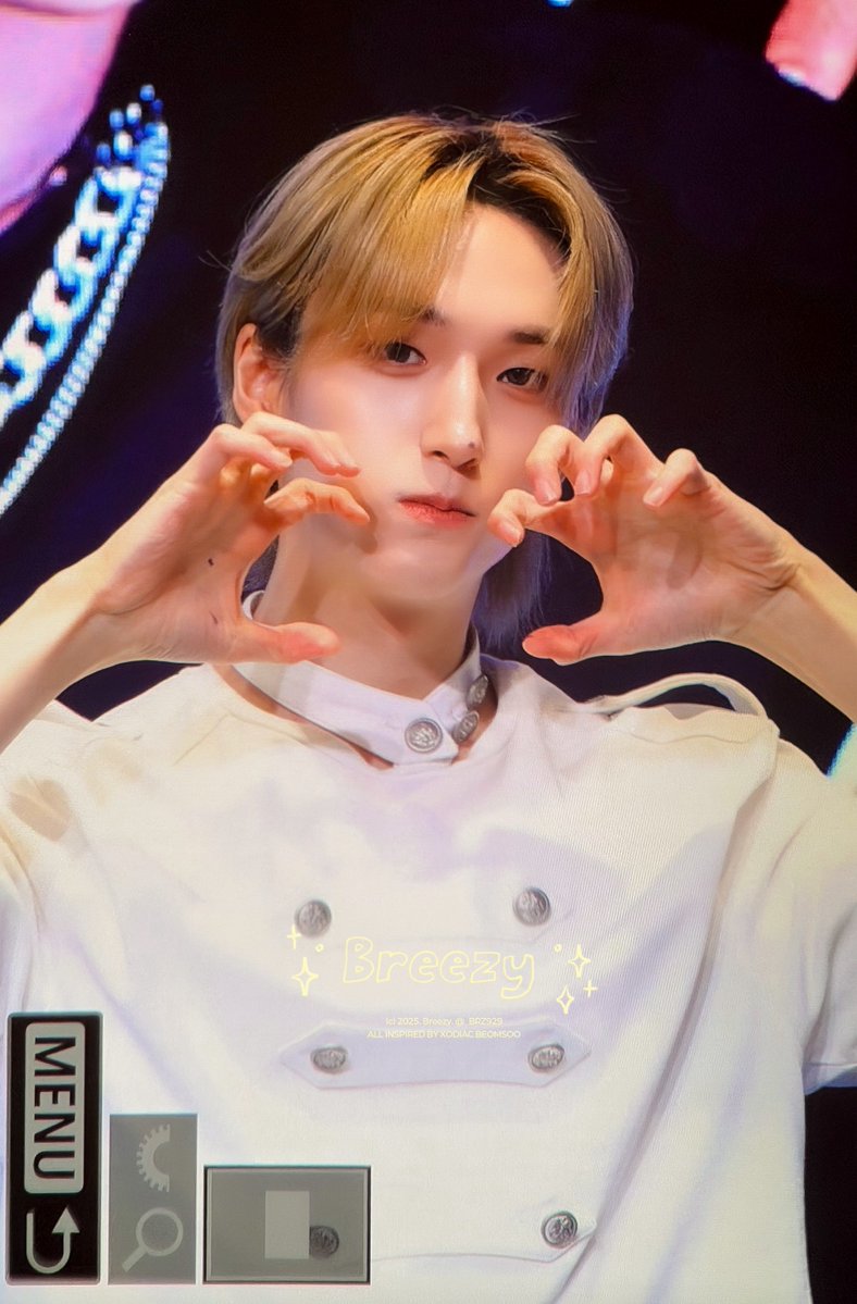_BRZ929's tweet photo. 260719 🐱🐱

#XODIAC #소디엑 #범수 #BEOMSOO
#범수와함께하는자유시간 https://t.co/r3fo98sXAt