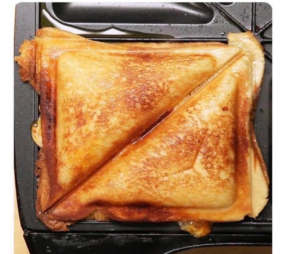 Ndi_Muvenda_'s tweet photo. The sandwich maker doesn't get the credit it deserves.. https://t.co/ohJD4lqPSA
