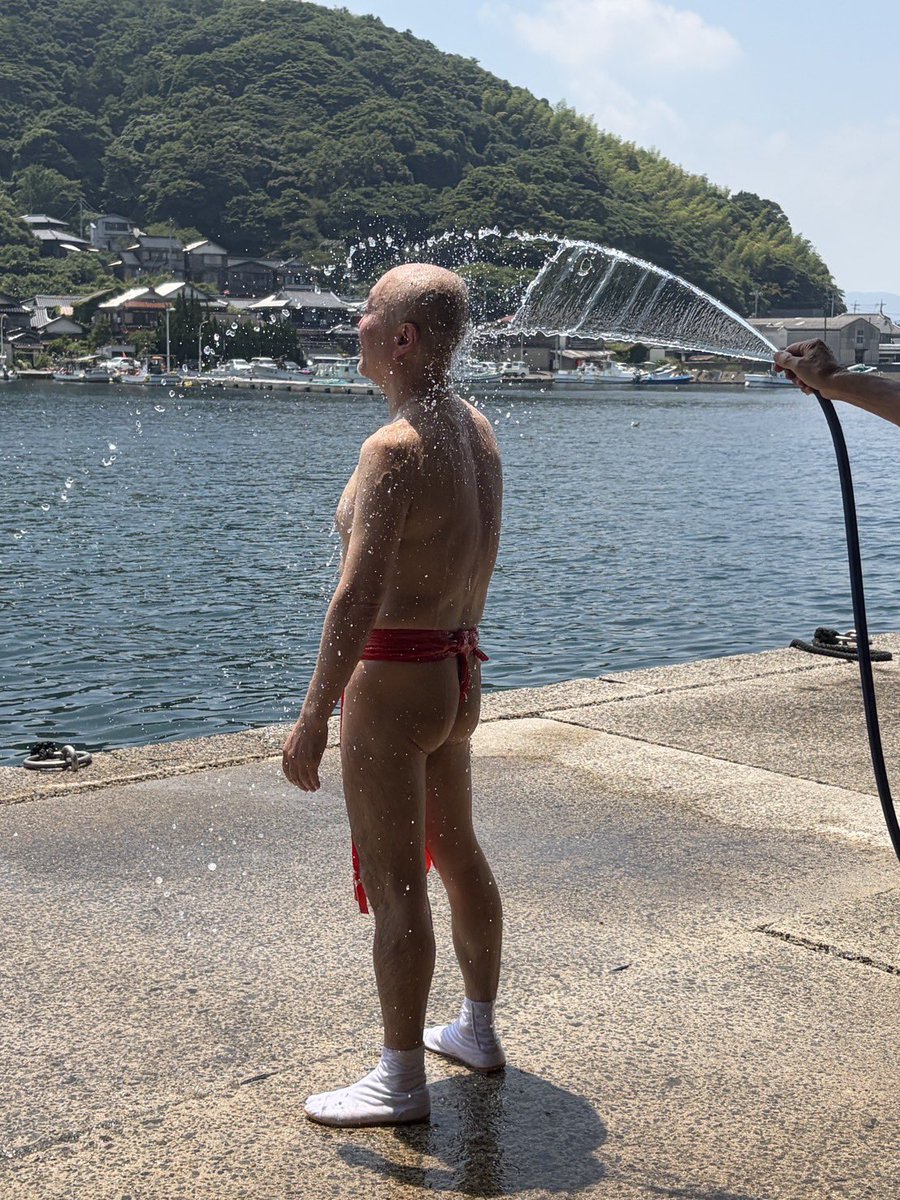 masa_sento's tweet photo. くじら祭りの写真を撮ってもらいました https://t.co/JqgP3Pzj4N