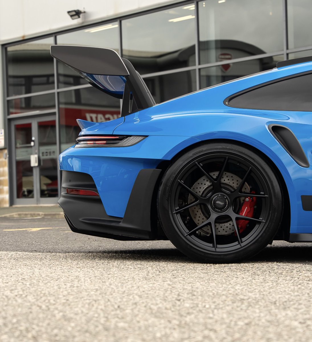 Shark Blue 992 GT3 RS