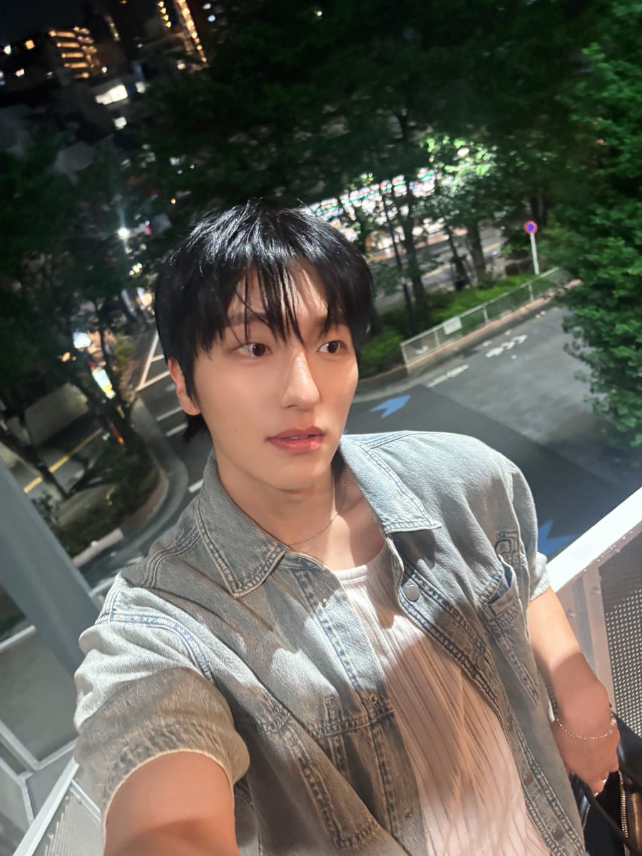 OmegaX_members's tweet photo. [#OX]

😏🩷

#OMEGA_X #오메가엑스
#세빈 #SEBIN https://t.co/zGWscls3fr