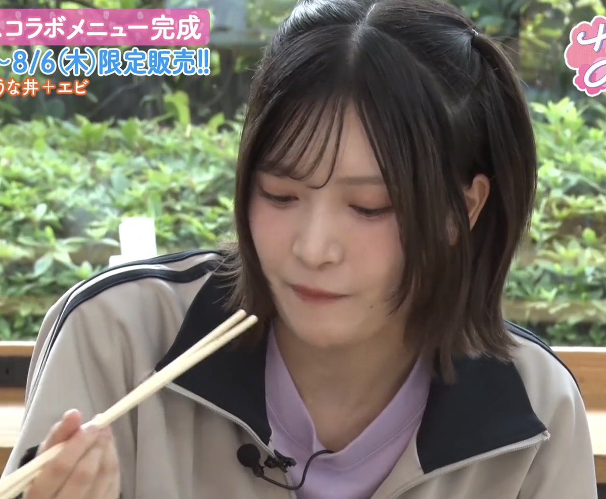 Sakura_yukiJr's tweet photo. もぐもぐしてるあきほちゃんが愛おしすぎてこんなの目の前で見せられたらその場でお構い無しに頭撫でる自信しかないからやめてほしい https://t.co/vHAZ6IxoLy