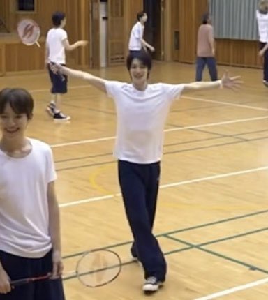 hamini085's tweet photo. 왜 하민이 가끔 이렇게 웃기는 걸까 ㅋㅋㅋ 진짜 너무 귀엽다🤣 https://t.co/usKsQzwdp5
