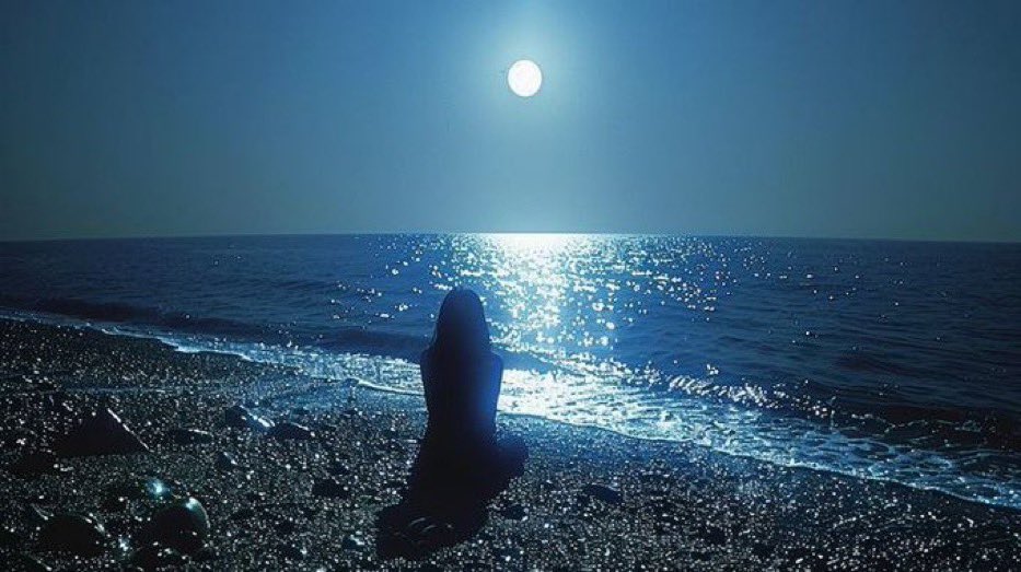 perennialmystic's tweet photo. "When anxious, uneasy, and bad thoughts come, I go to the sea, and the sea drowns them out with its great wide sounds, cleanses me with its noise, and imposes a rhythm upon everything in me that is bewildered and confused."

~ Rainer Maria Rilke https://t.co/3099DyCCI4