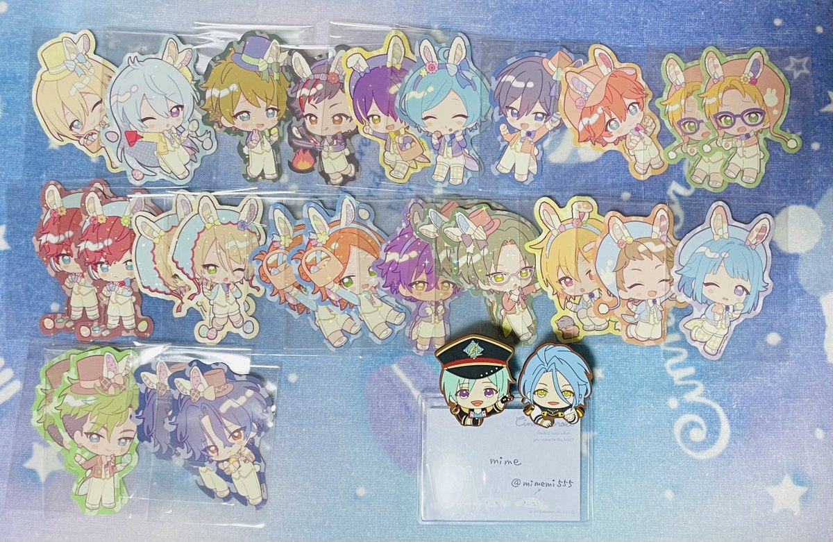 mimemi555's tweet photo. 【交換】あんスタ　アニカフェ　アクスタ　缶バッジ　ステッカー　譲渡

譲▼
アクスタ①:画像1
缶バッジ②:画像1
ステッカー③:画像2.3

求▼
①巽HiMERUもしくは定価
②HiMERU1決まり次第定価もしくは巽HiMERU
③推し8人であれば誰でも◎

続↓ https://t.co/L0BycIVN72