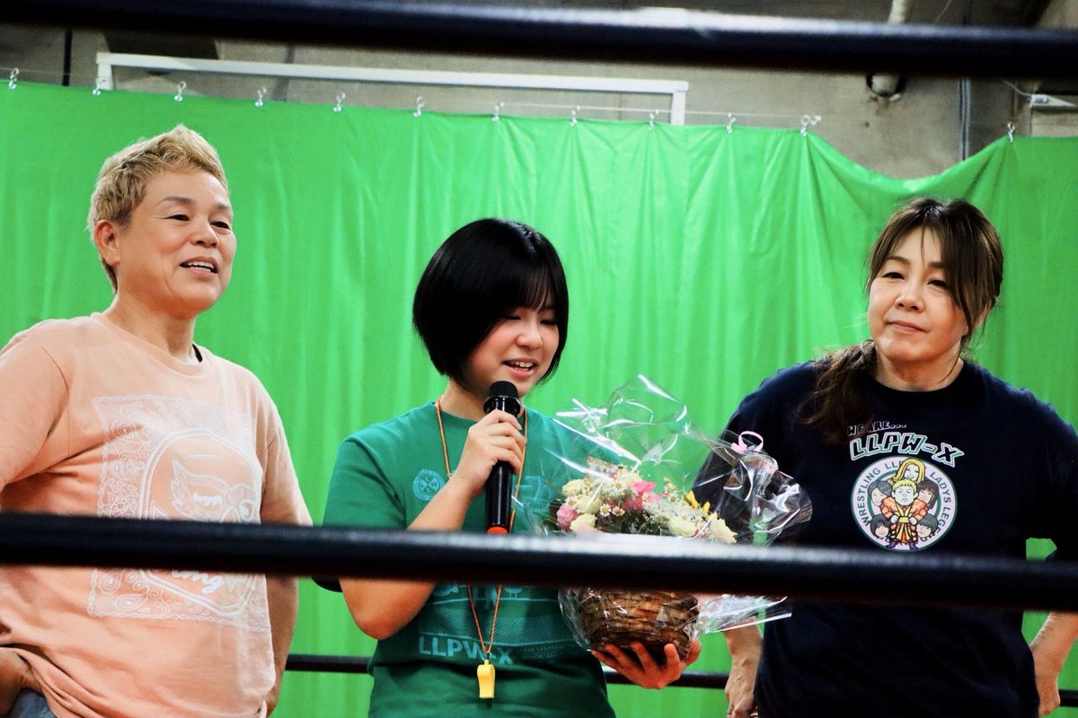 yasuiku2's tweet photo. 2026.7.19 #LLPW_X  「道場スパーリングイベント ～わかな〜

本日はクイズ出題役のあむ選手🎤
わかな選手が考えたクイズに加え、自身にまつわる問題も出題😊
復帰したら「クイズ王あむ」として、先輩たちからフォールを奪っちゃってください💪🤭

#藤原あむ
#LLPW_Xテッペンとるぞ計画 https://t.co/xc1HljYLvn