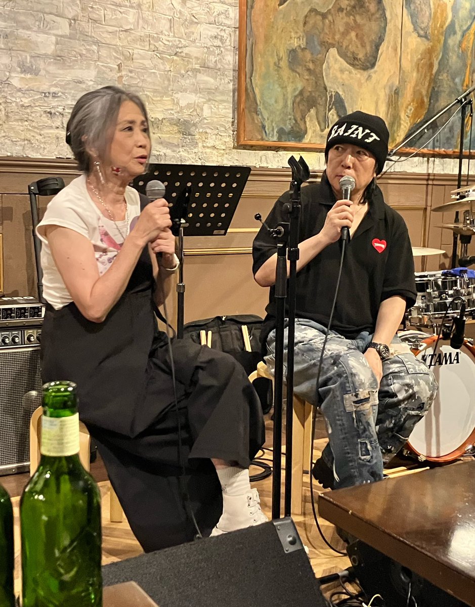 Nagisa___Design's tweet photo. #キチレコ・夏のスペシャルライブ🎶
＠祐天寺FJ’s

 #上條淳士 先生と  #内田春菊 先生のトークショー✨

上條先生の質問力さすがでした🥹

お二人のトークに気づけば自分と重ねながら聞いていて、思わずウルっと。。🥹 https://t.co/07LILPDxG8