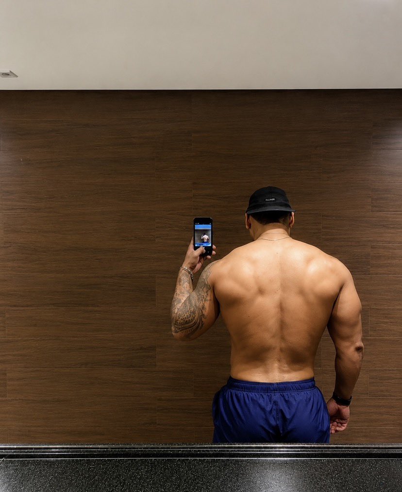 vtorbarros_'s tweet photo. dorsal tá fluindo 🦍🏆 https://t.co/ylTHbQwU5K