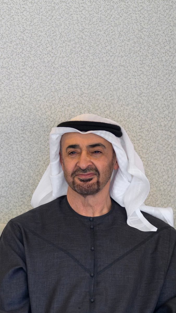 x_uae71's tweet photo. ينطبق على سموّك قول عليّ بن أبي طالب رضي الله عنه :

فقمت بالامر حين فشلوا
وتطلعت حين تقبعوا
ونطقت حين تعتعوا
ومضيت بنور الله حين وقفوا
وكنت أخفضهم صوتا، وأعلاهم فوتاً
 فطرت بعنانها، واستبددت برهانها.
كالجبل لا تحركه القواصف، ولا تزيله العواصف https://t.co/f48f0RKEua