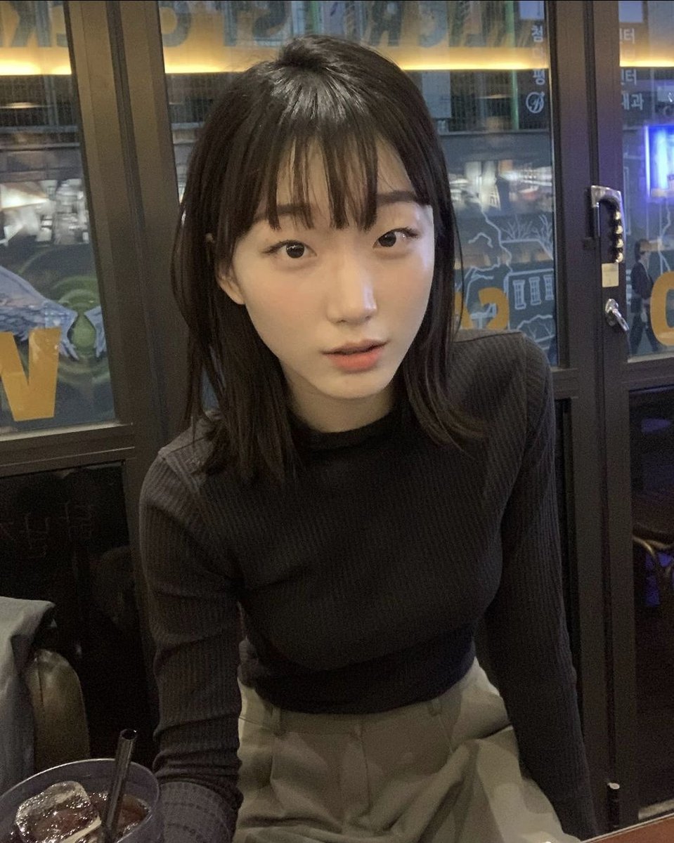 okKC3O's tweet photo. 저기욥…                                            저…귀욥? https://t.co/8Ui1MsgBl5