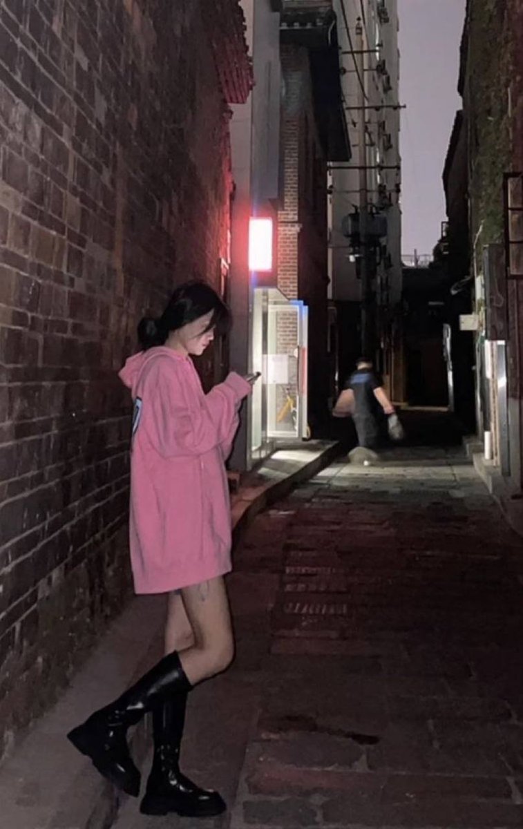 officialdanira's tweet photo. 扫街越多，越得意这种小嫂子。在成都，150得吃爱笑的女孩，她不香嘛？#站街 #扫街 https://t.co/SNCZCP3Yn0