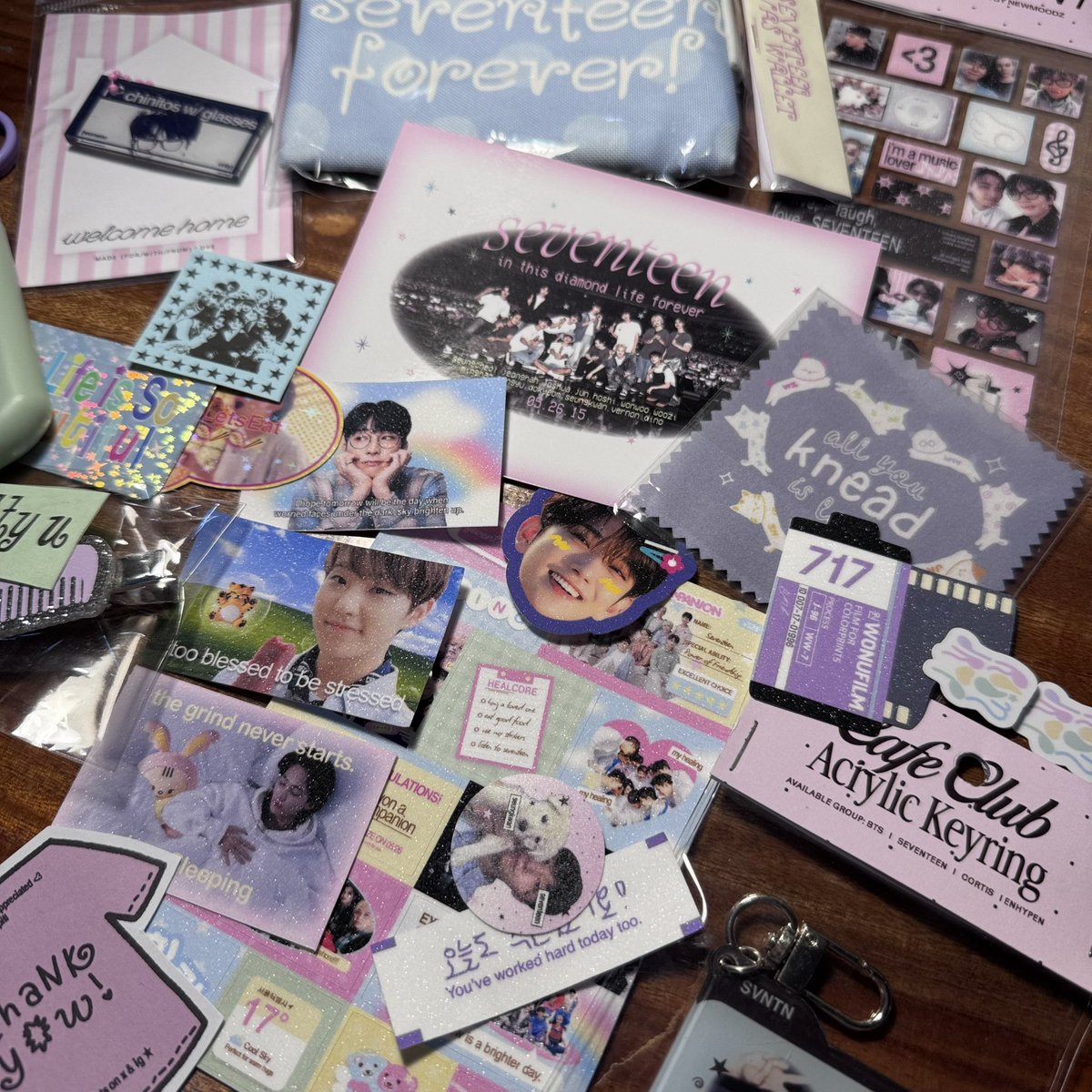 huiszone's tweet photo. haullll #EverythingJWWAtAMMB https://t.co/y3bJ5LM6t1