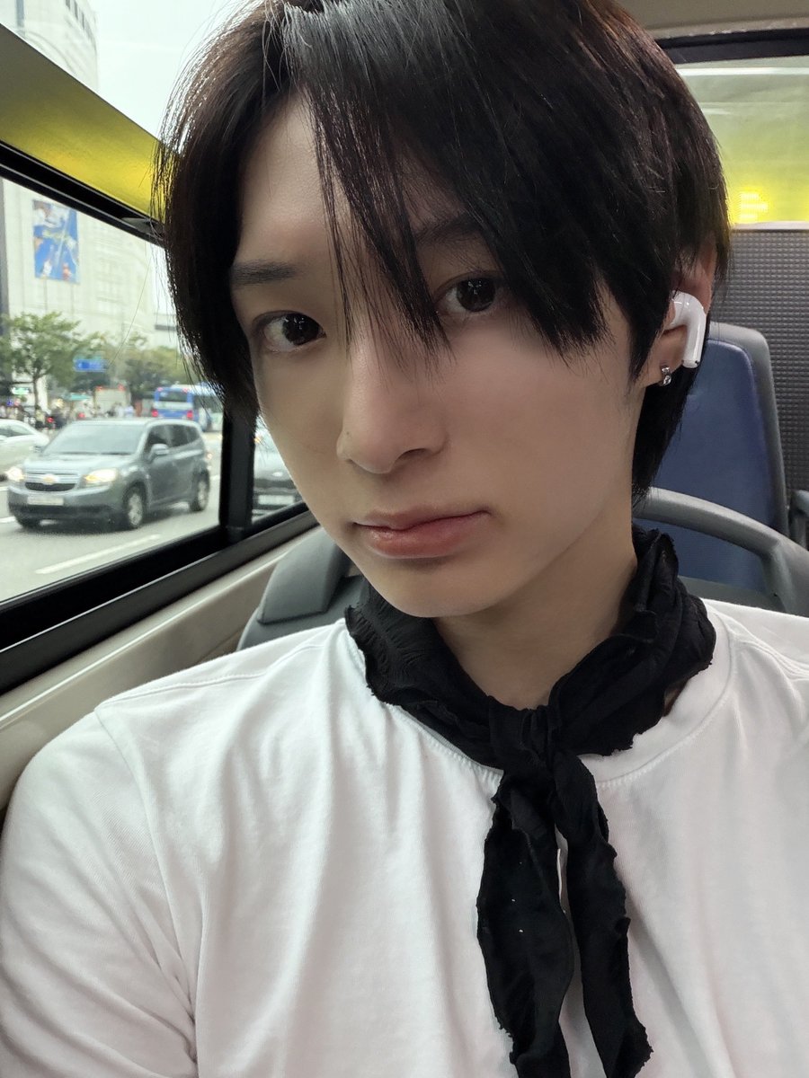 flwr_flip's tweet photo. 260719 버블 #동화 #Donghwa https://t.co/n0tMHlRjvQ