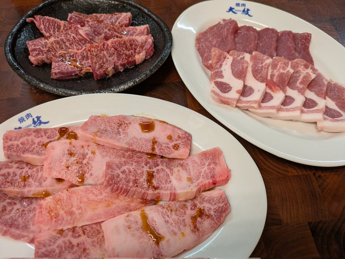 katoo0115's tweet photo. 5年連続6回目のヤキフェス🥩
2日間とも天気に恵まれ最高な焼來肉日和でした！夜は両日共毎年お世話になってる大紋さんへ！
また、来年も遊びに行けるよう精進します！ https://t.co/9EcbvliDpA
