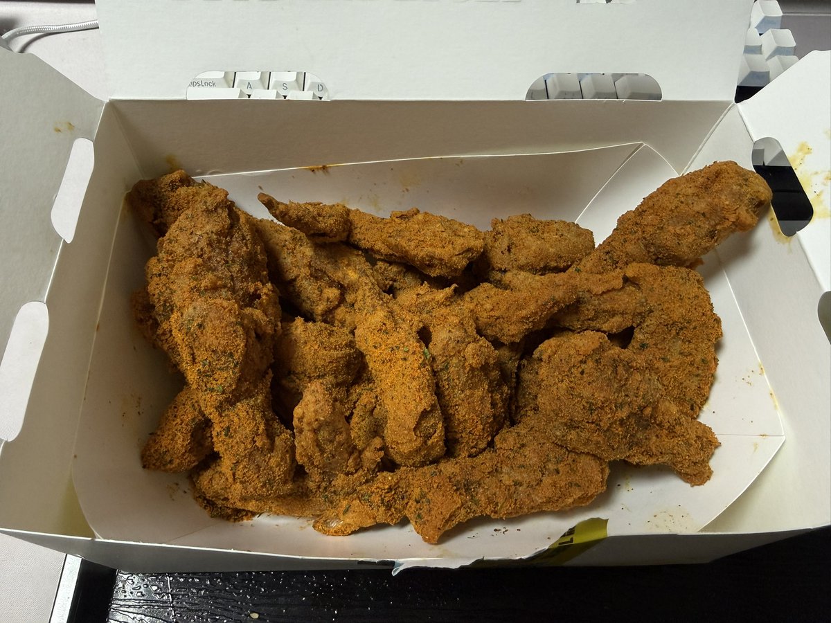 Dangs_tail's tweet photo. 분명 3일 연휴니까 이것도하고 저것도하고~ 하는 계획을 가지고 있었는데
누워서 유튜브봤음 청년이 되어버렸다.. 어째서지 ㅠ https://t.co/nKpFFDmmA3