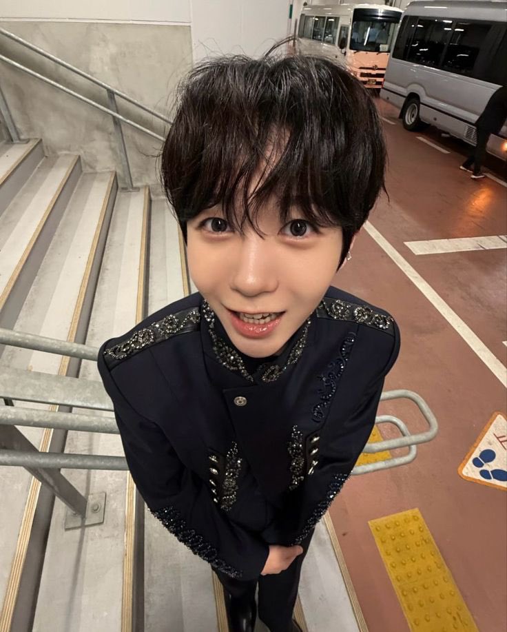 ryoismaltese's tweet photo. 멋있게 찍어보려다가 회피한 결과물 : https://t.co/mrmUzVxtoU