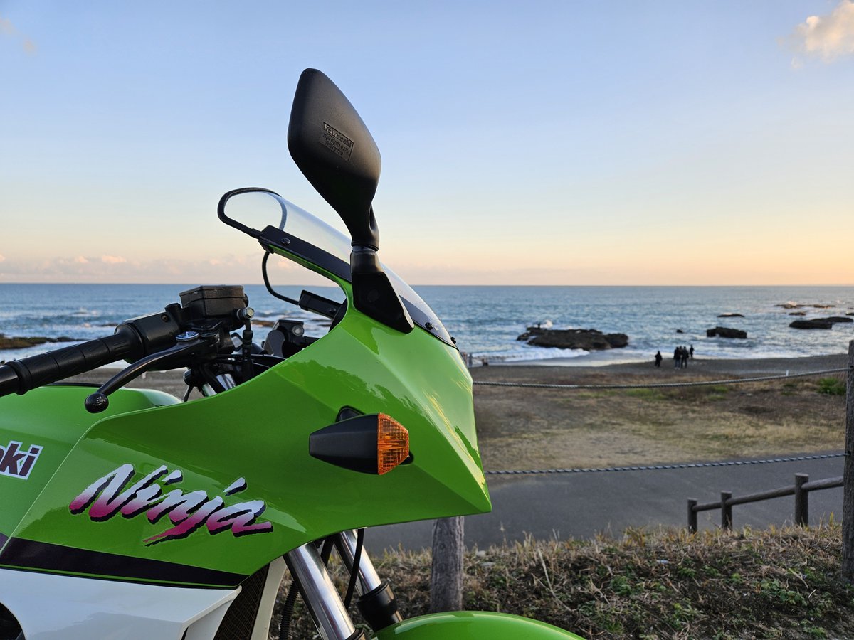 tokinominoru24's tweet photo. #バイク半分くらい選手権 https://t.co/3kwXve3bYj