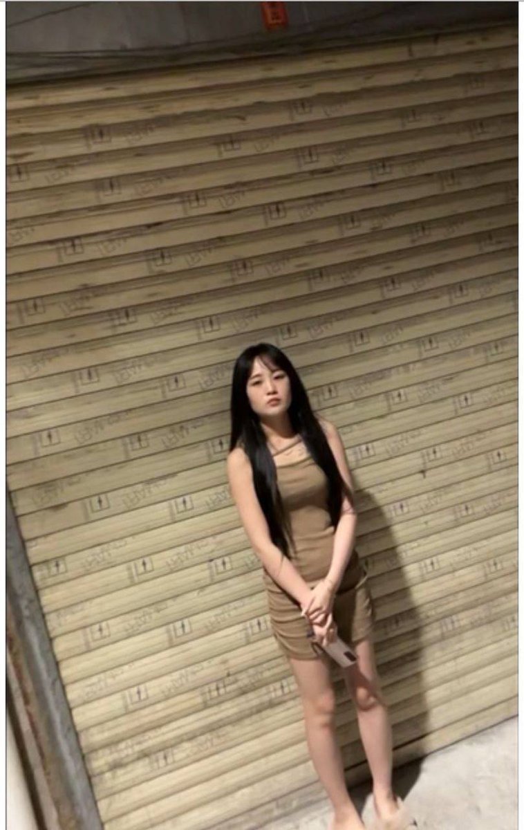 MichaelLyo25442's tweet photo. 万安街一段，路边房选，有很多各种各样的小姐，年龄二三十左右2张还带口 #成都 https://t.co/eKGEMxUG4u
