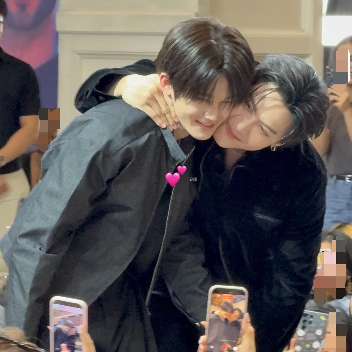 MaxKammmm's tweet photo. ใครฟินสุดดด!!!!!! สาววายเห็นนะ 

#PaybackFanGathering
#TOPTAPMINLEE https://t.co/REPj0yMkb6
