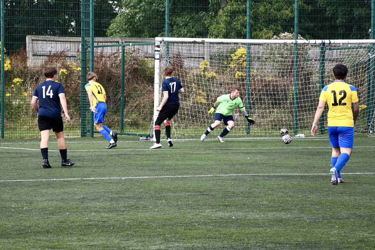 TerencePope4's tweet photo. Yesterdays friendly Billinge v Haydock https://t.co/gW6cR4mkxb