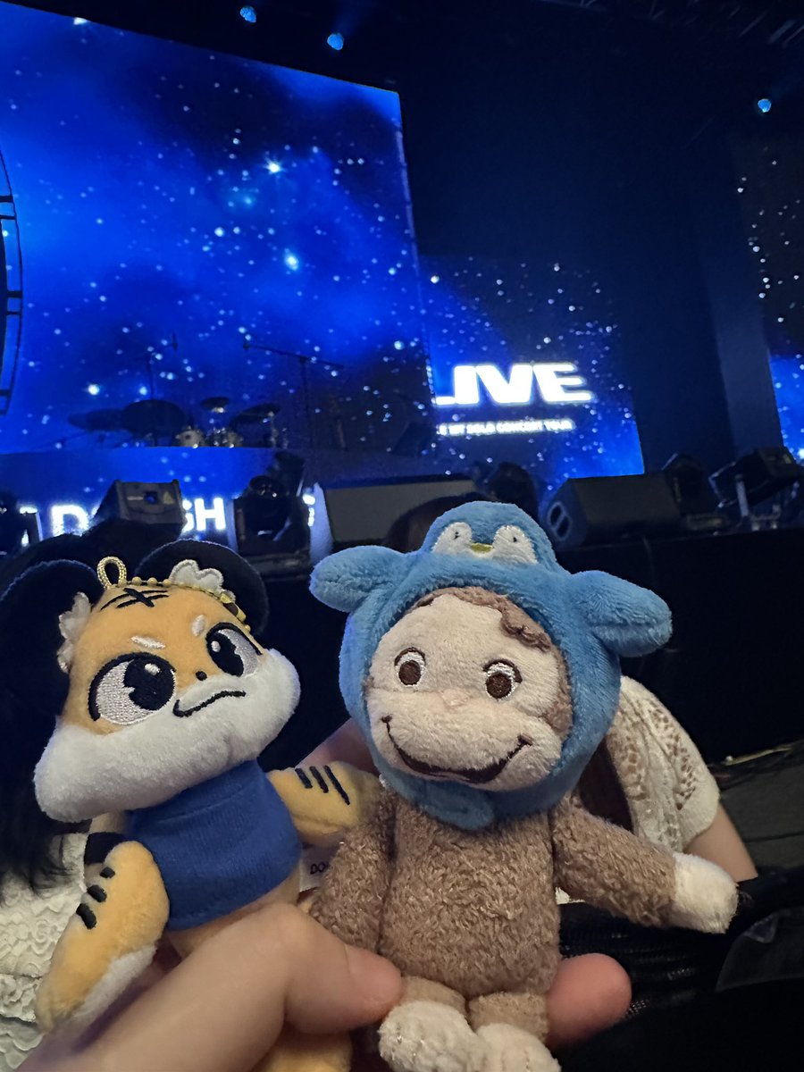 isabele970's tweet photo. 행복한 3시간을 같이해주셔서 고마워용💙🦋💙✨
동해씨 덕분에 많이 웃고 많이 행복해용ㅎㅎ

アリーナありがとう💙
#20260719 
2026 DONGHAE 1ST SOLO CONCERT TOUR [ALIVE] IN JAPAN Day-2 https://t.co/vEevJSi1y1