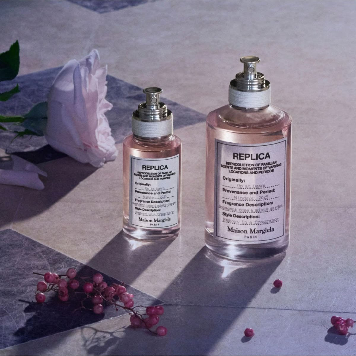 CaminoTV's tweet photo. les parfums de chez Margiela qui sont trop doux à porter en été : 

Beach Walk https://t.co/hQ835x3pZZ 88€/30ml 
Bubble Bath https://t.co/TZnPAyLbhP 84€/30ml
From the garden https://t.co/SWClGhZPC4 84€/30ml
Up at dawn https://t.co/lfGGmKmEnD 88€/30ml
Under the lemon trees https://t.co/SuZ9wGfIlG 152€/100ml