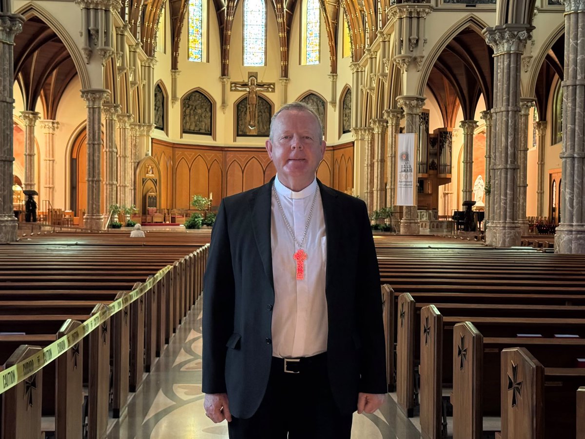 ArchbishopEamon's tweet photo. Very much enjoyed a visit to the Irish diaspora in #Chicago and the opportunity to offer Mass at the Cathedral of the Holy Name for all Irish emigrants to the United States. @iahcchicago https://t.co/A7LGa8vOLC
