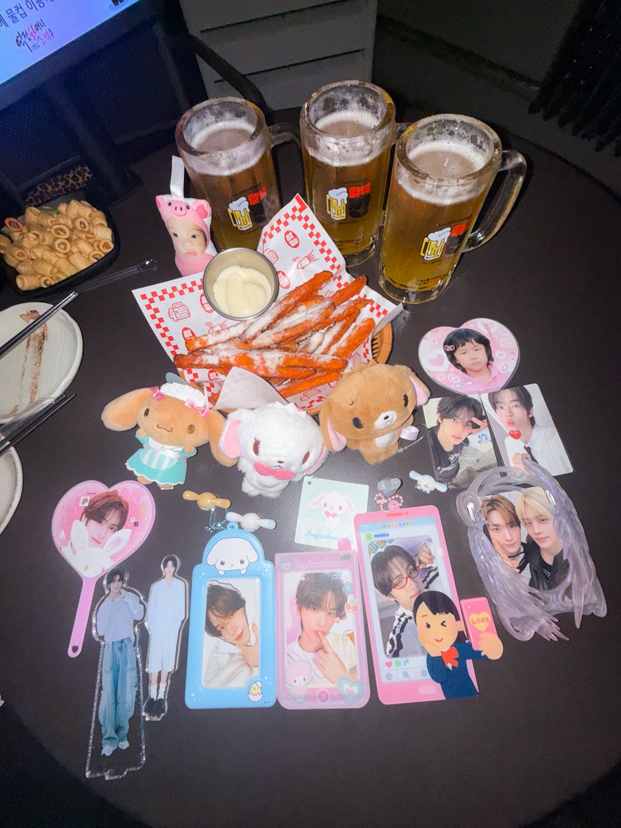 loyzzzvers's tweet photo. 여자라면 사모즈
여자라면 캎훼타임
여자라면 이가네양꼬치
여자라면 할맥 파인애플맥주🧑‍🩰🧑‍🩰🧑‍🩰 👩‍❤️‍💋‍👩👩‍❤️‍💋‍👩👩‍❤️‍💋‍👩 https://t.co/irXezlo2XY
