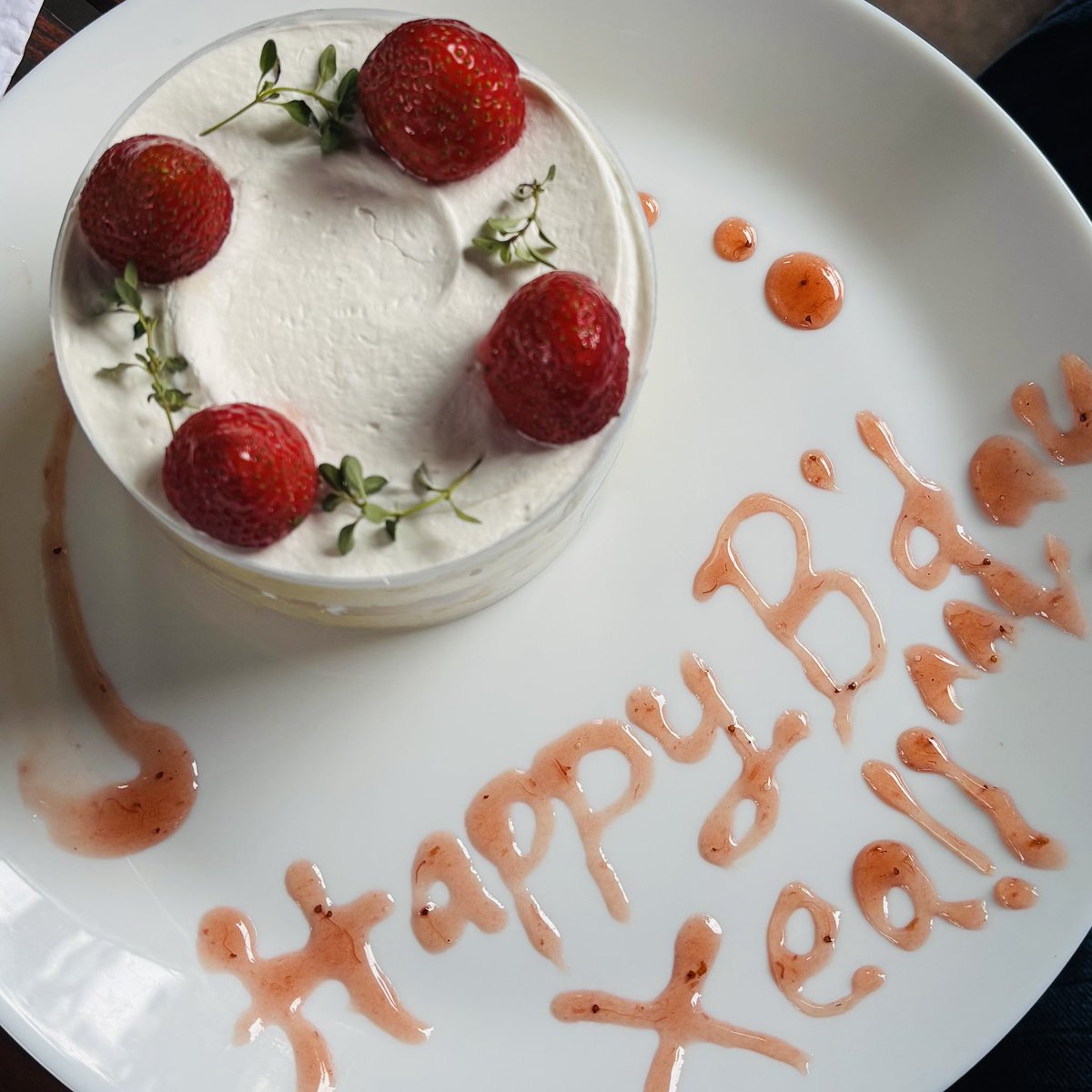 xeyaya's tweet photo. I almost forgot today was my birthday because we’re in the middle on a trip right now, but Clozy gave this to me in the cafe together with “selamat ulang tahun” song by jamrud. Then with Ruenrie and Yujinbo we celebrate for a moment before we continue our journey to train station. I felt grateful i’m with them today and I love Clozy so so much he is my everything and i will protect him 😭💕
Such a short moment but i will treasure this so much ✨