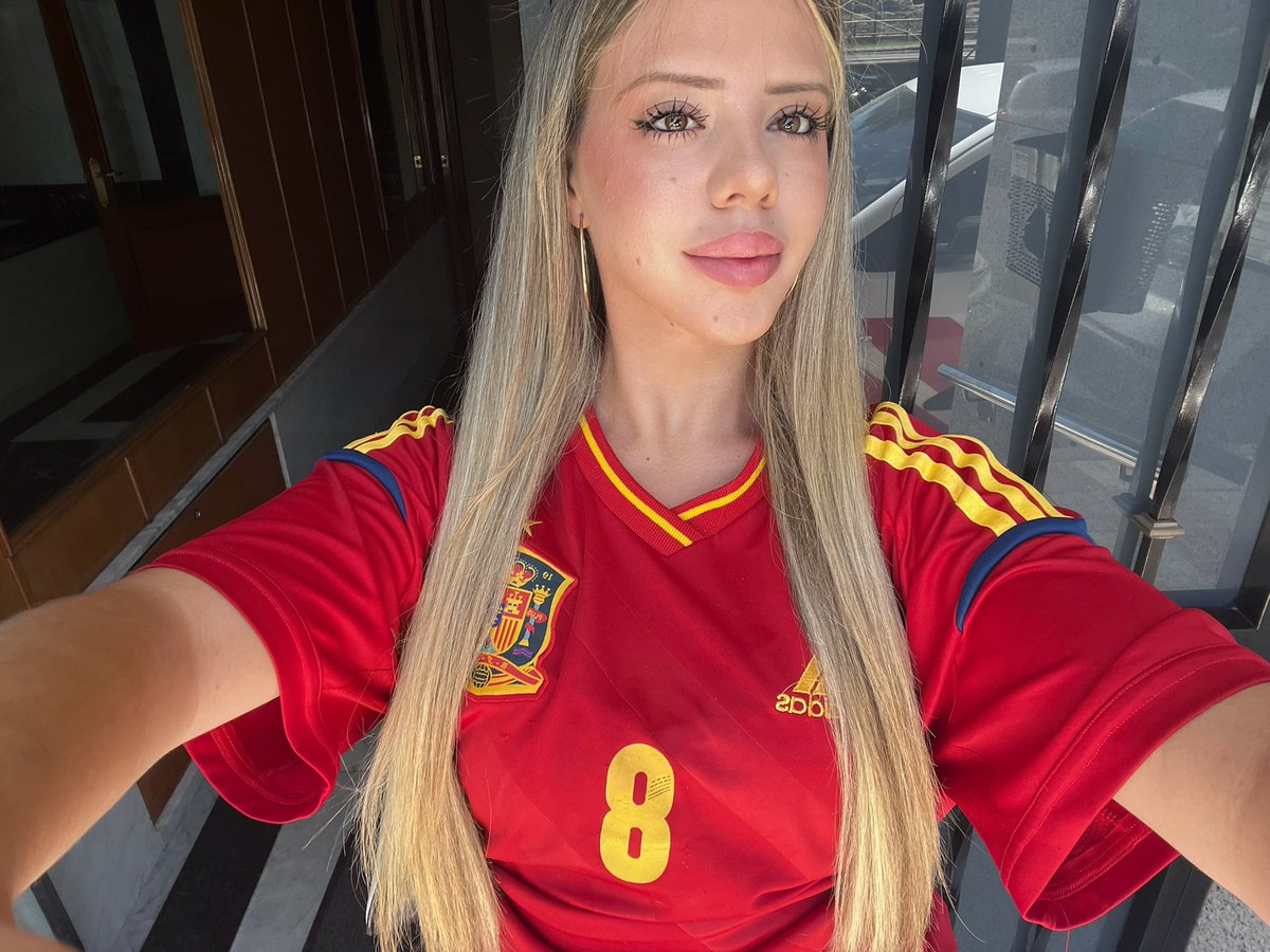 rivvvvla's tweet photo. no hay más días que hoy.
🇪🇸❤️ https://t.co/pHGUWRCi9c