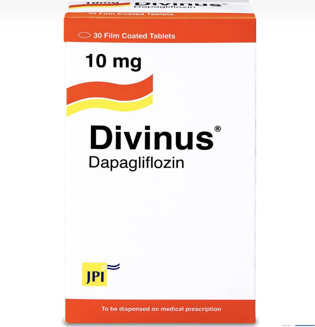 it0z2's tweet photo. داباغليفلوزين (Dapagliflozin) من مثبطات SGLT2، يعمل على منع إعادة امتصاص الجلوكوز في الكلى، فيُطرح السكر الزائد مع البول ويخفض سكر الدم. يُستخدم لعلاج السكري من النوع الثاني، وقصور القلب، ومرض الكلى المزمن. من أشهر آثاره الجانبية: كثرة التبول، التهابات بالأعضاء التناسلية، الجفاف https://t.co/yQLhCe2cen