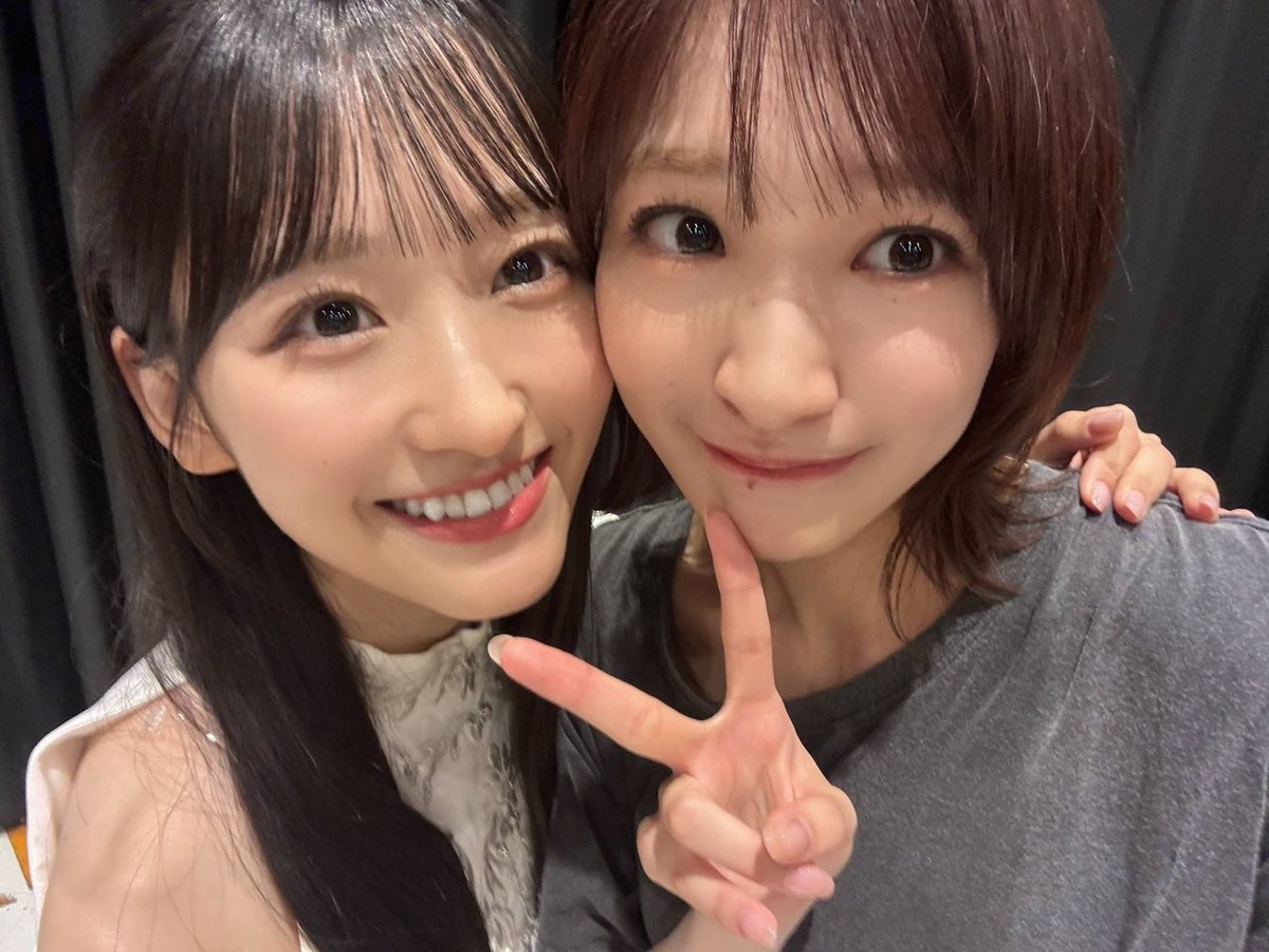kgtk0119's tweet photo. 流石の凪ちゃんのコミュ力！ありがとう
乃木坂
一ノ瀬美空ちゃん
岩本蓮加ちゃん
瀬戸口心月ちゃん
#nagisablog #小島凪紗 https://t.co/vQL3Zh7UuV