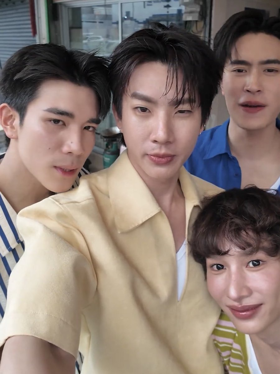doublejxyj's tweet photo. พี่เป๊บซี่ชวนออฟกันไปทุกรอบเลย ขอบคุณที่ชวนออฟกันนะคะ😭🤟🏻

OFFGUN X PEPSI EAT
#มิตรชวนEATbyเป๊ปซี่มิตรชวนกินEP3
#ออฟกัน #OffGun https://t.co/I1XqRT3rEi