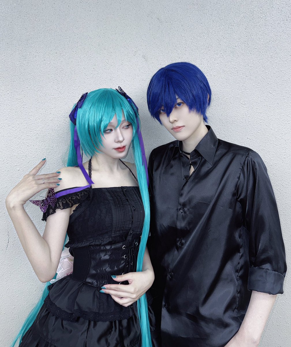 Aoidayo_502's tweet photo. 不穏な三角関係の【ACUTE】踊らさせていただきました！
暑い中、足を運んでいただきありがとうございました✨

KAITO：蓮（@r_e_n1412）
MIKU：Aoi Yuzuha(@Aoidayo_502)
LUKA：藤（@wisteria_310_）
#TCC #コスプレコレクション　
#COSSAN at #高田馬場 https://t.co/UxHb7i1HqZ
