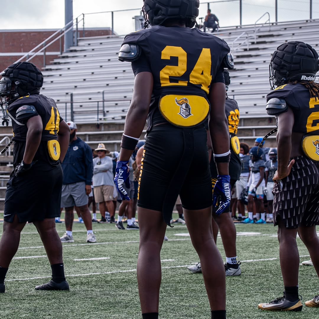 CGBlackKnightFB's tweet photo. https://t.co/ghc3v9vKdO