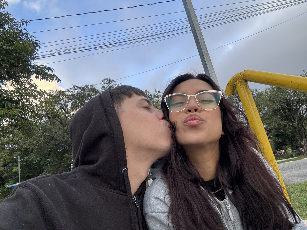 ESTER SEM H tweet media