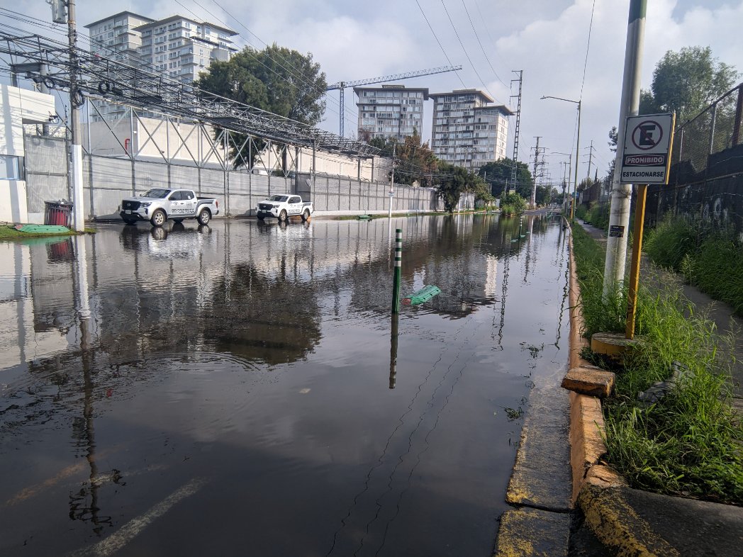 RicardoArceo's tweet photo. Oye @JuanJoseFrangie les quedó muy bonita la laguna en la @VRecreactivaZap ahí por Ciudadela 🙄 @zapop https://t.co/2EPyF579w0