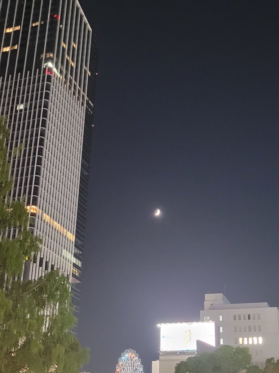 HikaPink02's tweet photo. 月綺麗だったな🌃
今日が終わっちゃうなー🫠 https://t.co/O3v38zeEtG
