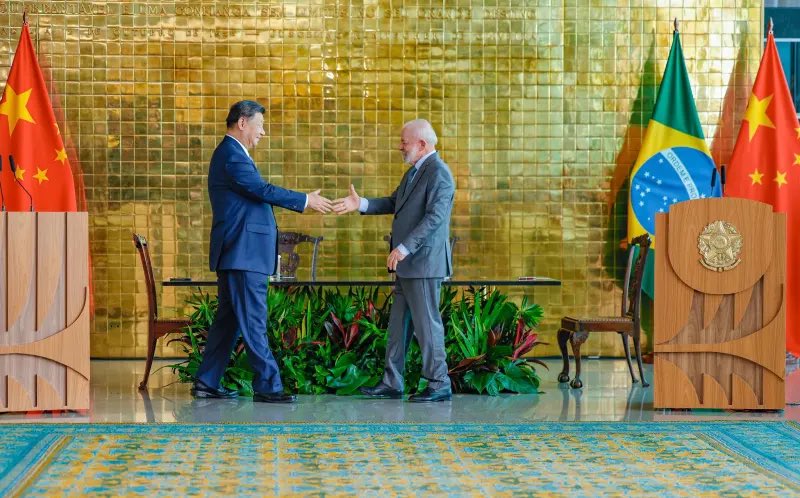 pedrorousseff's tweet photo. 🚨ÉPICO! Comércio entre China e Brasil DISPARA e atinge 28% de CRESCIMENTO só no primeiro semestre, gerando um SUPERÁVIT de U$22,9 BILHÕES para o Brasil!

FOI PRA ISSO QUE EU FIZ O L! 🦑👏🇧🇷 https://t.co/S8exZd2MjQ