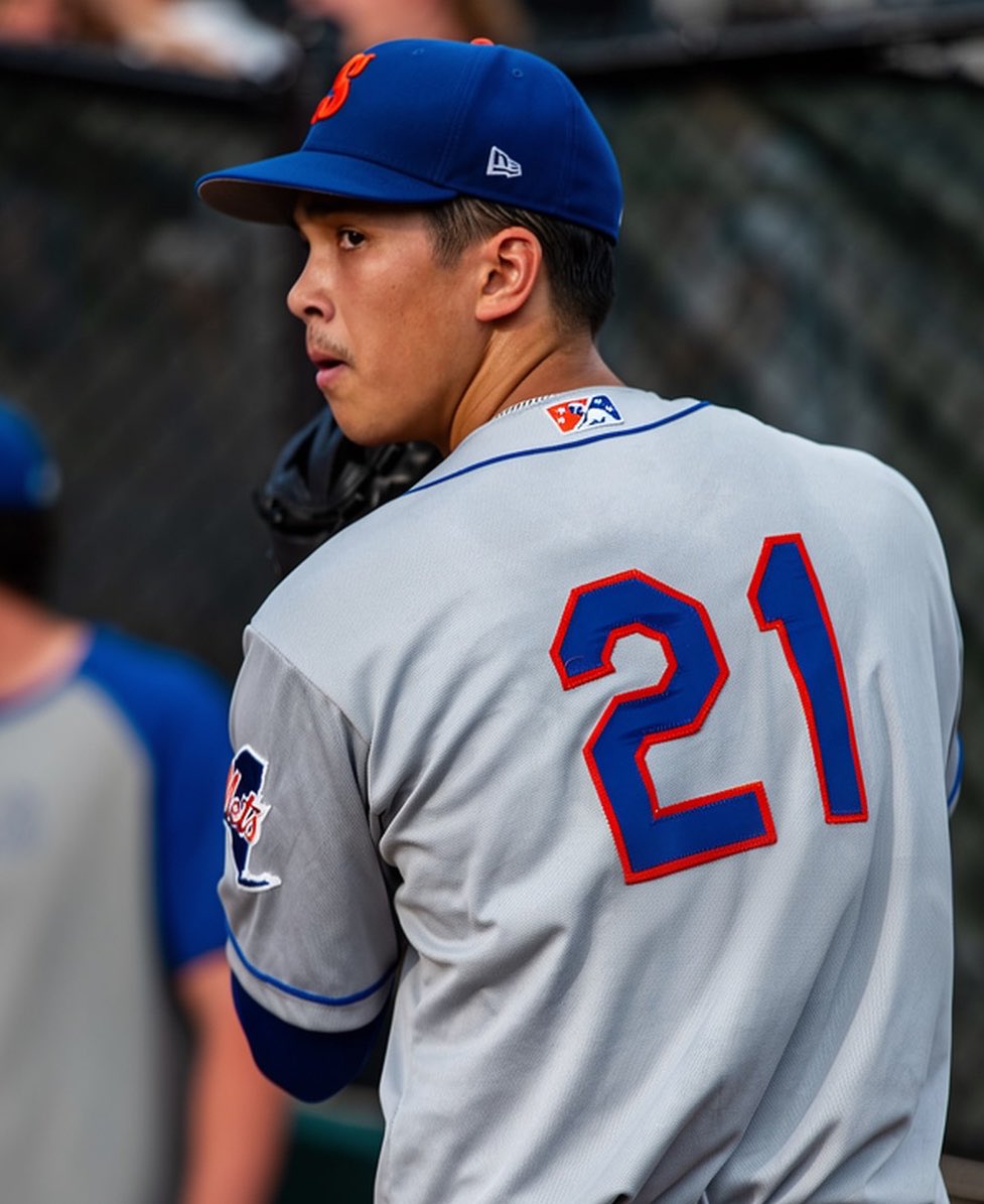 Mets Batflip tweet media