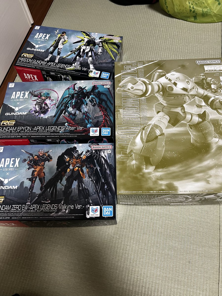 sachijanne's tweet photo. ガンダムベース行けなかったけど、家着いたら着弾してた❣️🤪
ズゴックの📦でか💦 https://t.co/DCrq328bDM
