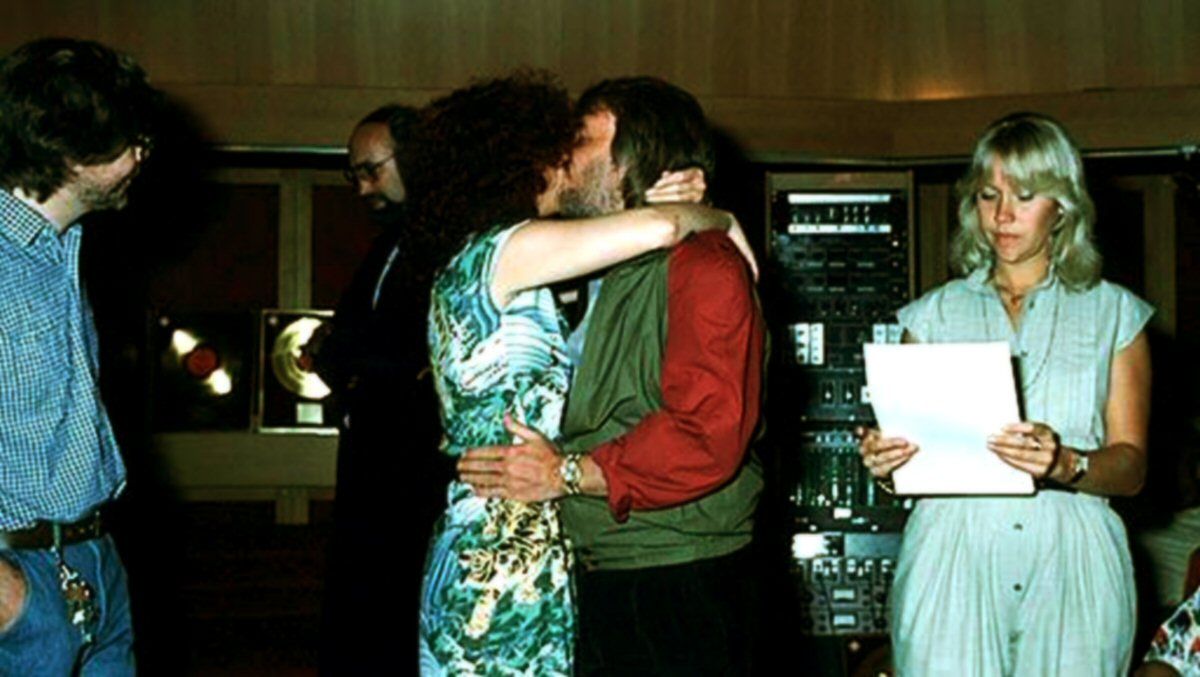 Marahute_Corner's tweet photo. Happy Sunday!
*
#ABBA #BennyAndersson #AnniFridLyngstad #FridaLyngstad #BennyFrid #BennyFrida #AgnethaFaltskog #Kiss https://t.co/UOoge6bmHE