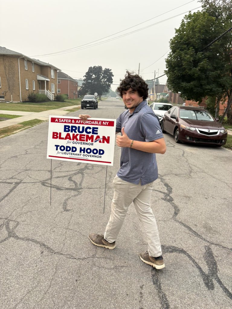 ErieCountyGOP's tweet photo. Our team is hitting the streets across Erie County, delivering Bruce Blakeman for Governor lawn signs!

Want to help spread the message? Pick up a sign at:

📍 Blakeman WNY HQ
720 Maple Road, Williamsville

📍 Erie County GOP HQ
715 Main Street, Buffalo

More pickup locations are coming soon!

Let’s make it clear that Erie County is ready to fire Kathy Hochul!