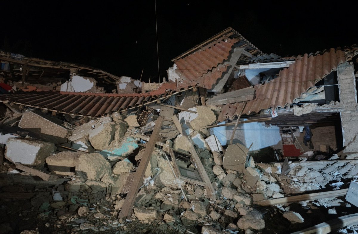 elorwelliano's tweet photo. 🔴URGENTE | Violento sismo en Chupaca, Junín: Aumenta a 5 los fallecidos, 21 heridos y más de 300 damnificados, según reporte de Indeci. https://t.co/J2bnS5a5M0