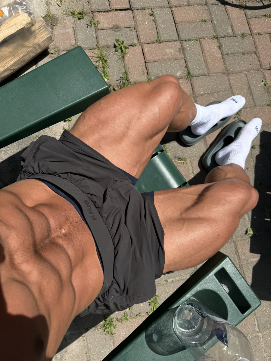 austintw_tter03's tweet photo. Summer King 👑 https://t.co/ASBm9YGUeC