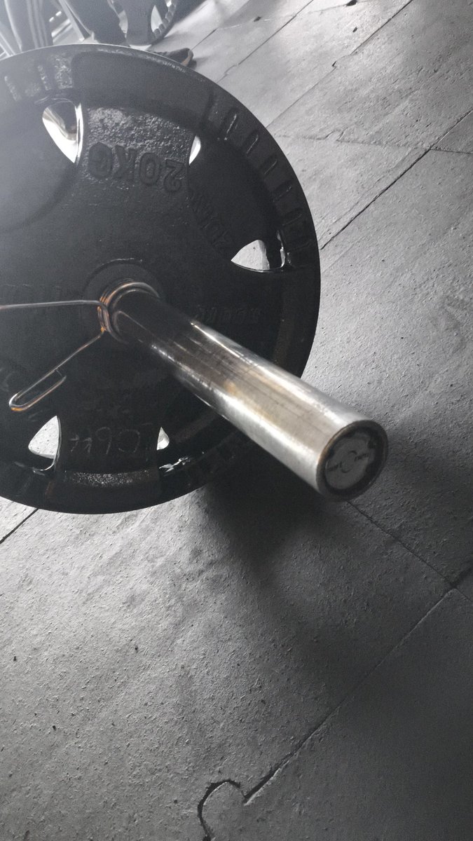 imnot_timmy's tweet photo. 100kg 🥹🥇 avanzando poco a poco iloviu peso muerto https://t.co/ap4Z9WKtHJ