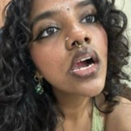 chadfoidslayer's tweet photo. if Argentina wins the FIFA World Cup I'll leave my Russian wife to marry this beautiful Indian baddie 🐃 😭🙏🏼 https://t.co/KCLbpN0Re2