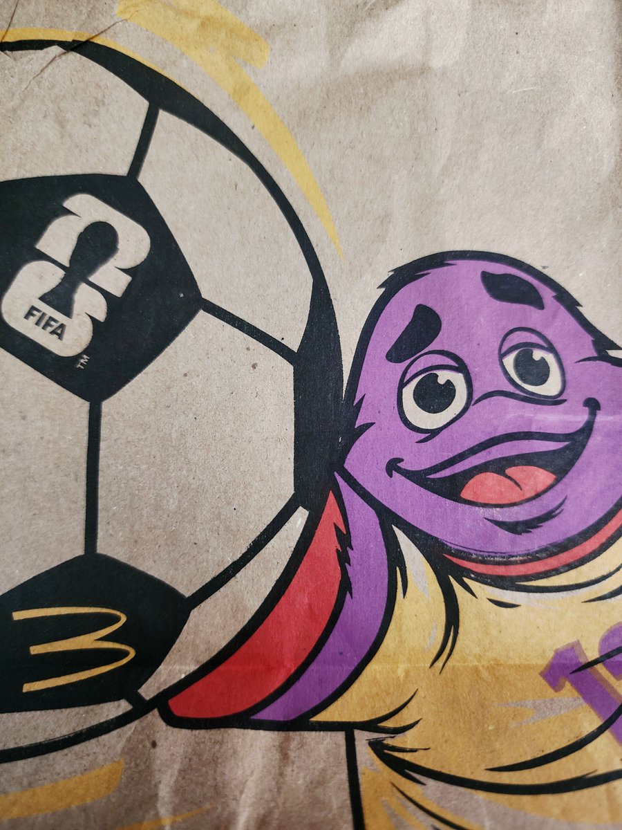 rebeluniverseTM's tweet photo. Match Day! 🇦🇷⚽🇪🇸
#fifaworldcup2026 #soccertime #sundayfunday #mcdonalds #grimace https://t.co/9ZoVda62da