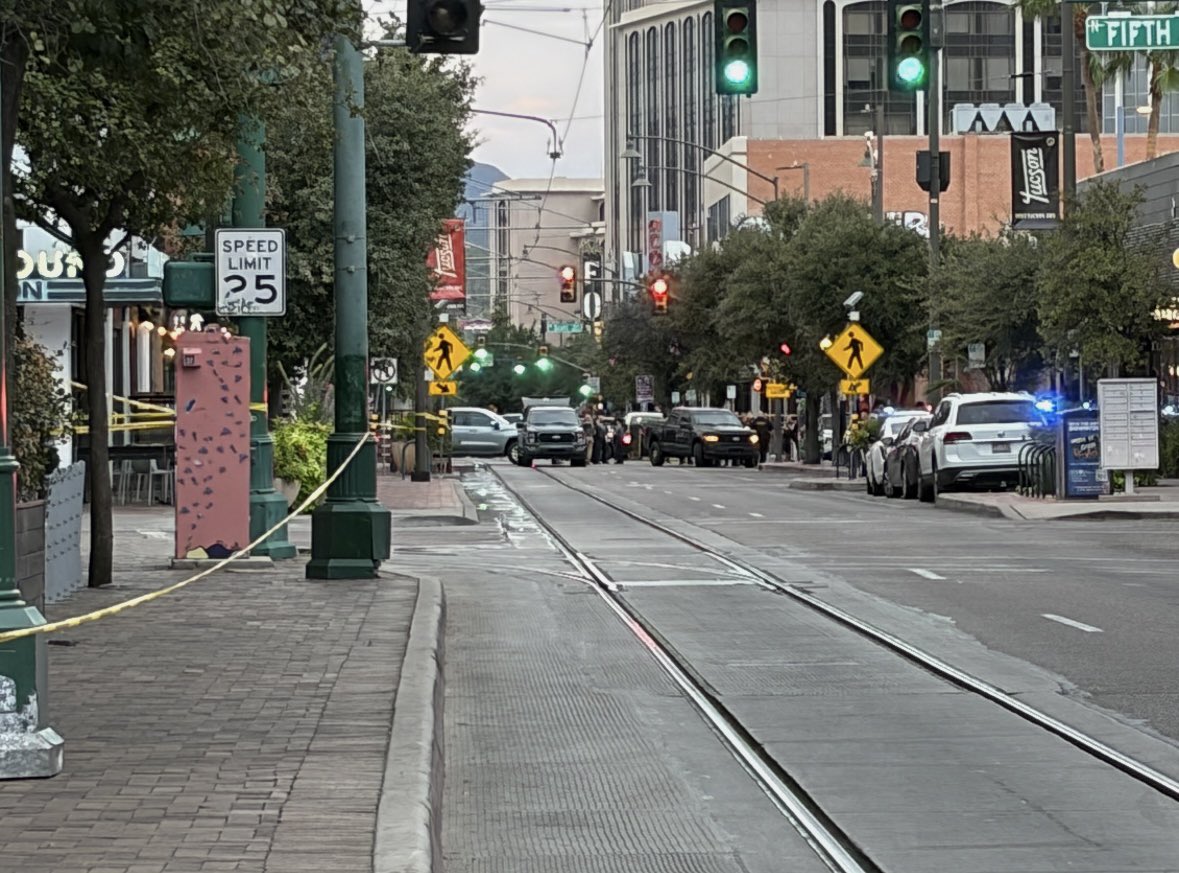 Mary_reports's tweet photo. 8:10 UPDATE: TPD says the shooting near Empire Pizza took place around 2 a.m. Officers on foot patrol heard gunshots and they ran toward it. They found a suspect, who was shot by officers. He is in life-threatening condition.
9 other shooting victims were found at the scene and officers began rendering aid. They are in area hospitals in critical condition. The Ronstadt Center is currently closed.